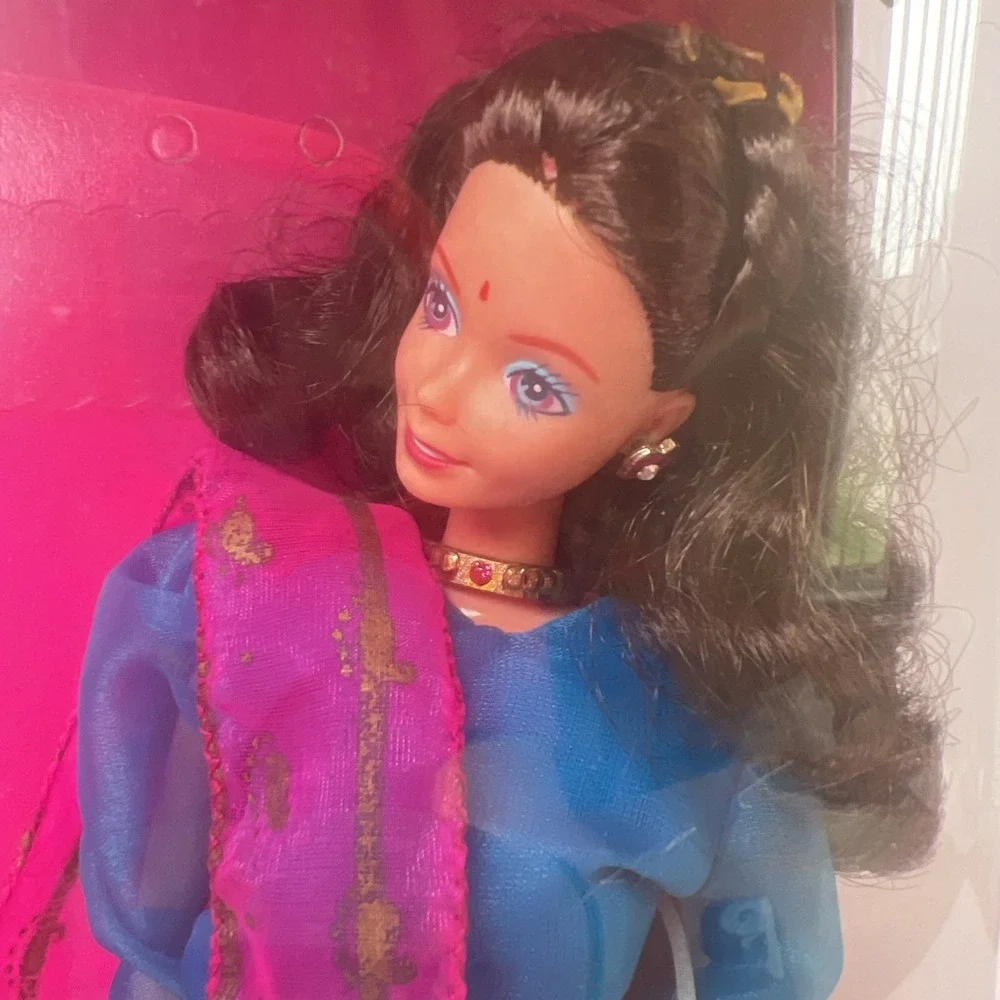 1993 Barbie in India Brunette Blue Pink Outfit Mattel India NIB Vintage